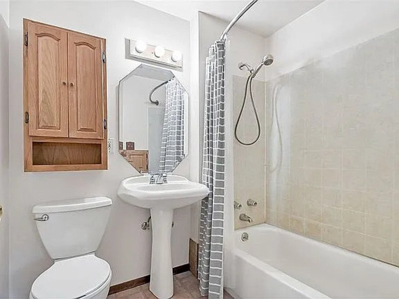 2217 Barberry Lane property image
