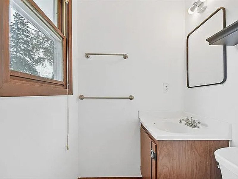 2217 Barberry Lane property image