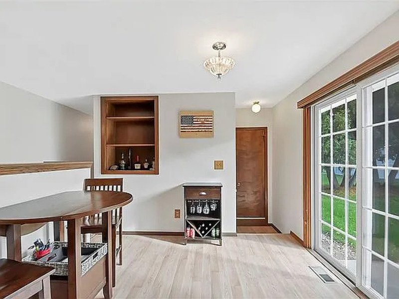 2217 Barberry Lane property image