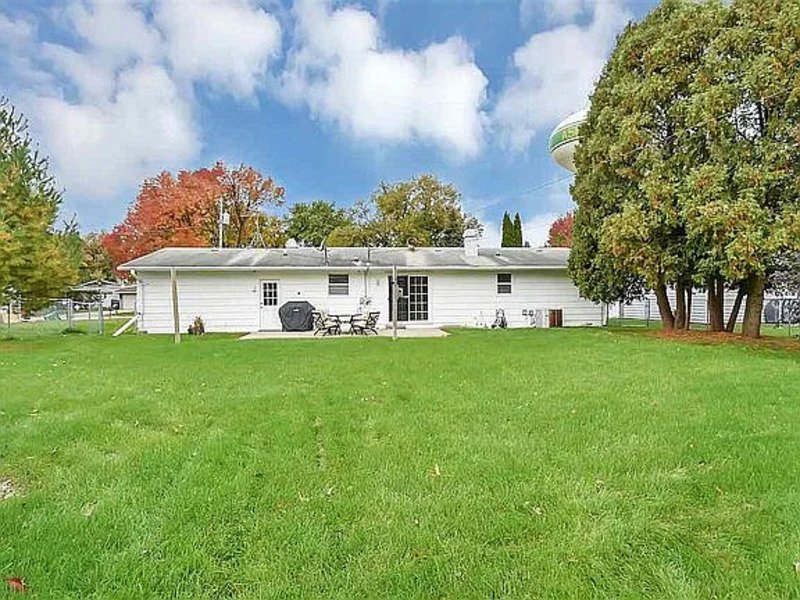 2217 Barberry Lane property image