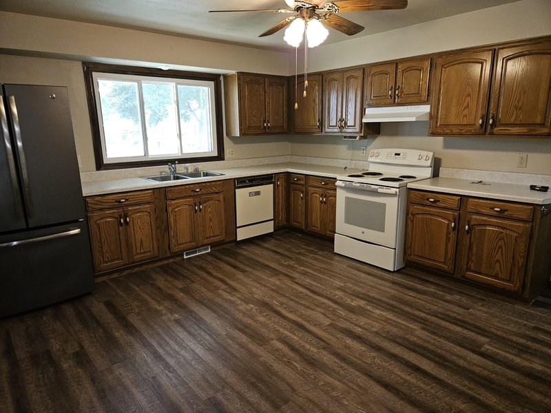 417 South Matthias Street property image