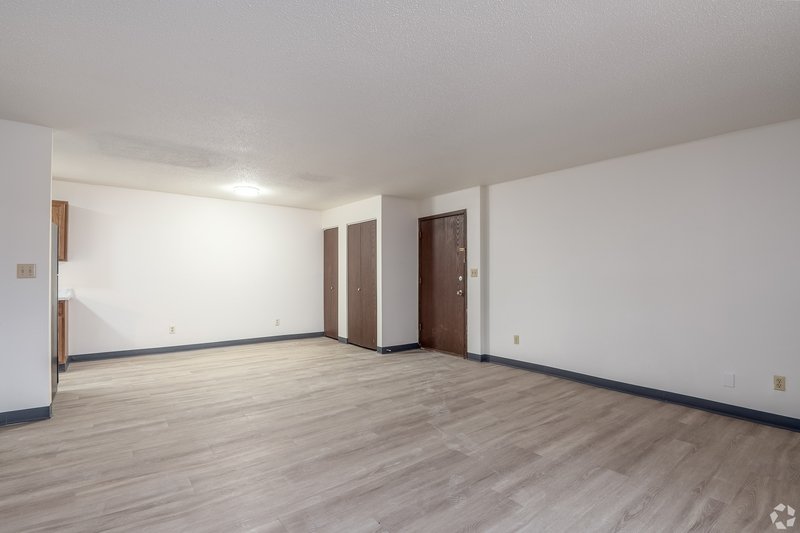 187 S National Ave. 14 English Meadows Apts property image