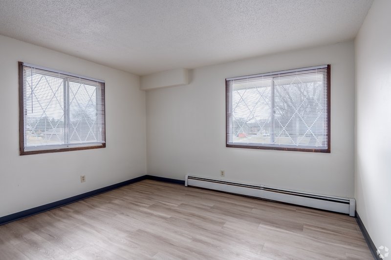 187 S National Ave. 16 English Meadows Apts property image