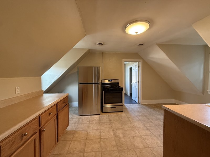 904 Swift Avenue - upper property image