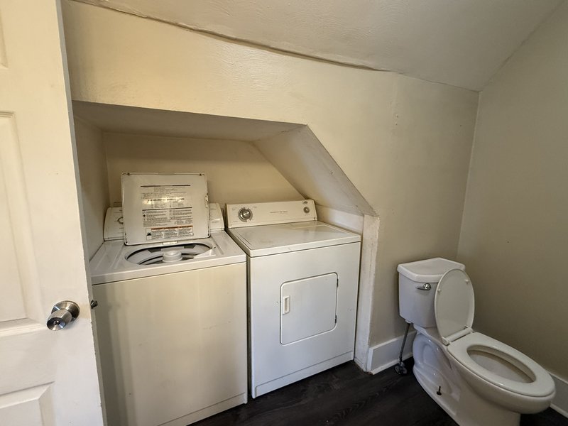904 Swift Avenue - upper property image