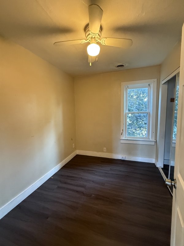 904 Swift Avenue - upper property image