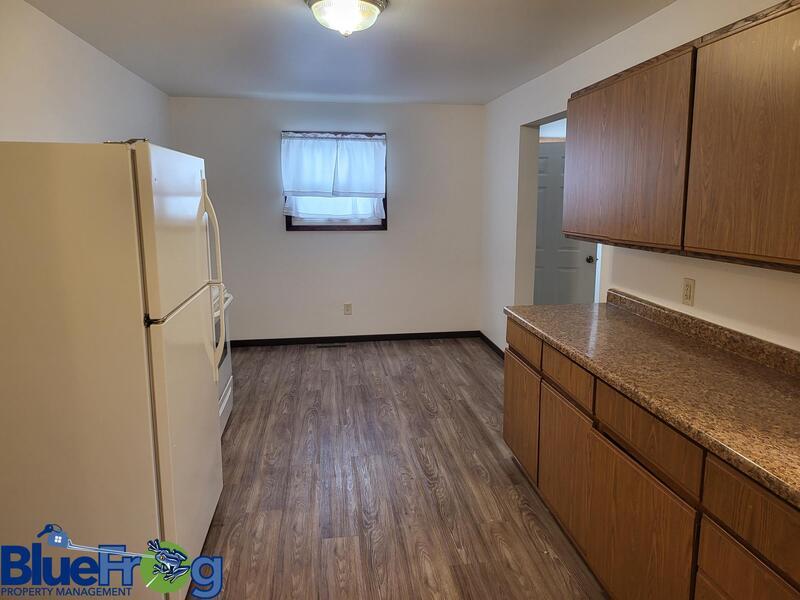 727 W. Harris St. property image