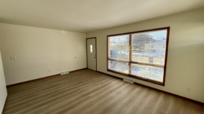2015-2017 Parkside Drive - 2017 property image