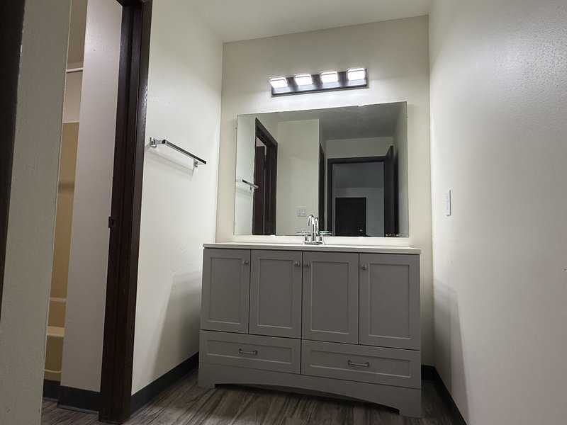 187 S National Ave. 10 English Meadows Apts property image