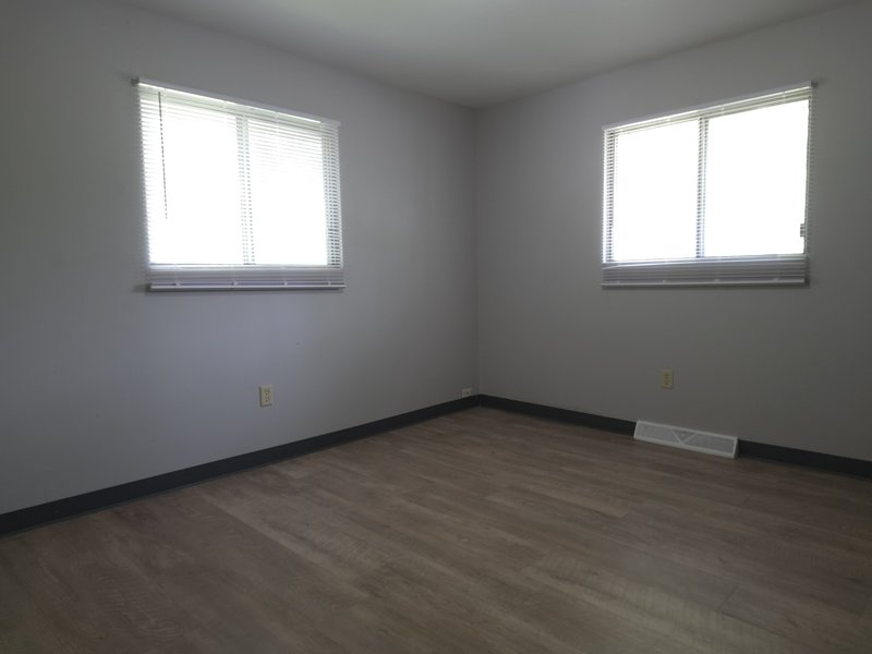348 East Marquette Street - 5 property image