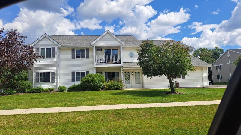 Spacious Upper 2-Bedroom, 1.5-Bath with Attached Garage property image