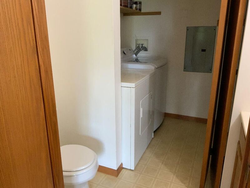 Spacious Upper 2-Bedroom, 1.5-Bath with Attached Garage property image