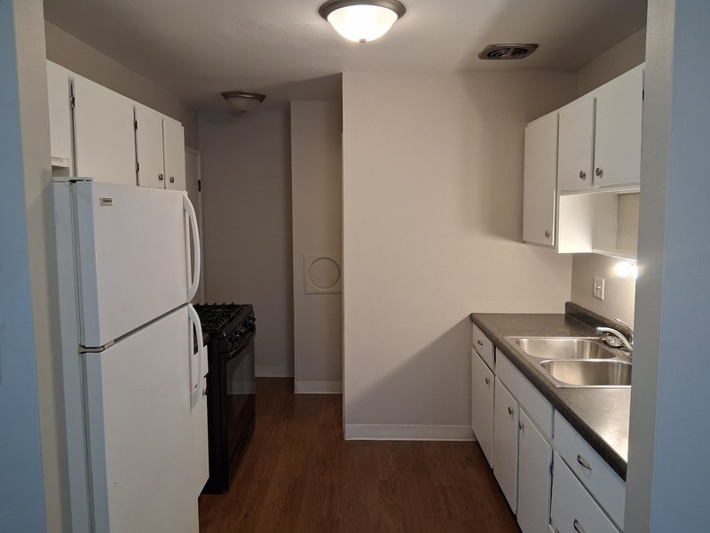 725 W 9th Ave property image