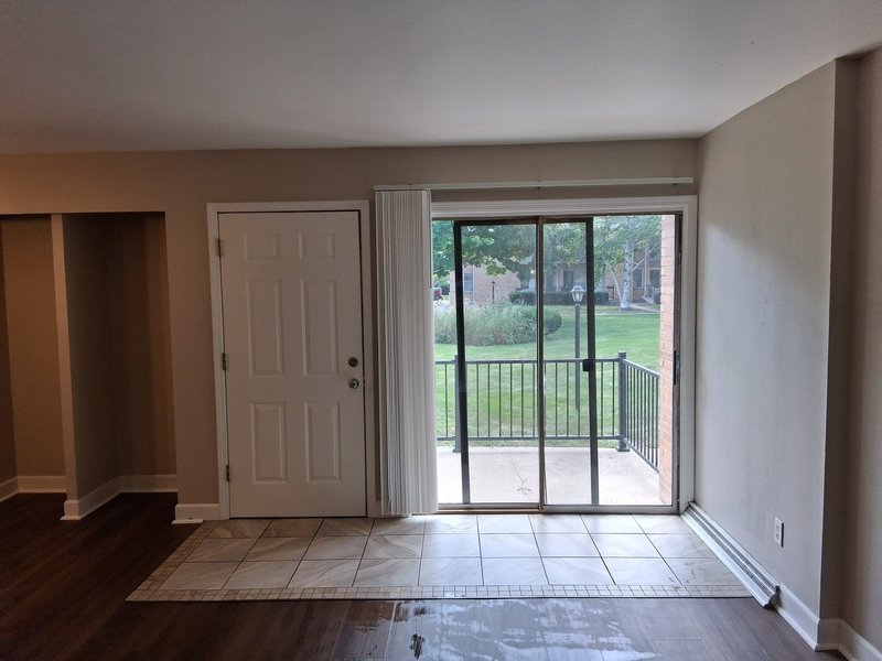 725 W 9th Ave property image