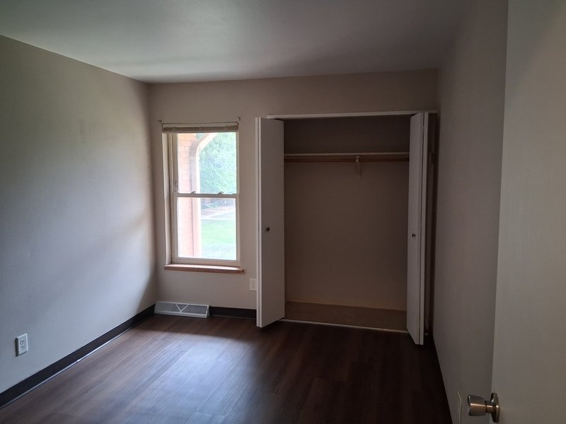725 W 9th Ave property image