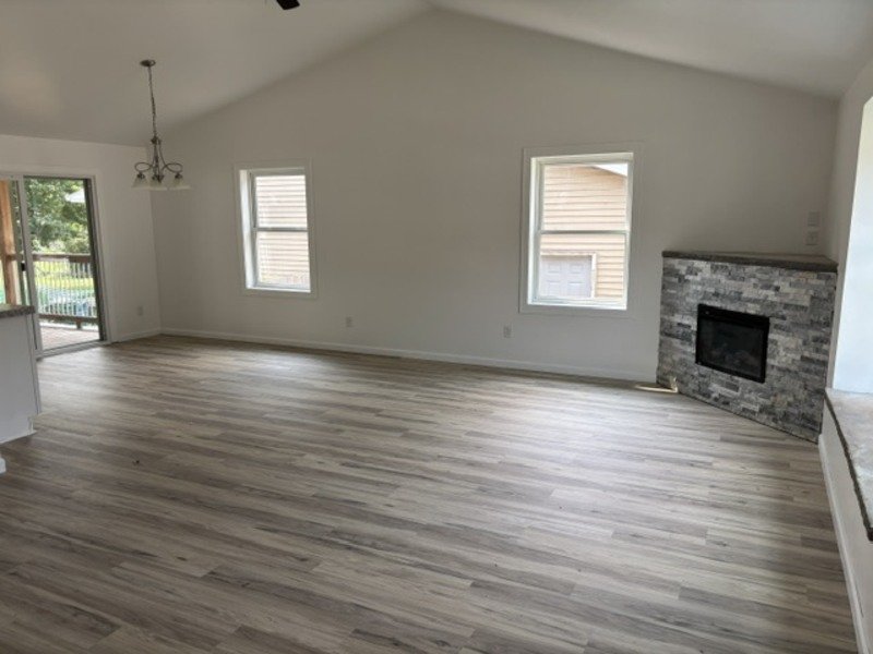 2048 Hillview Drive property image