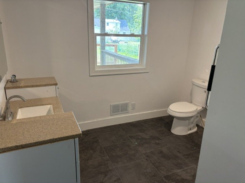2048 Hillview Drive property image