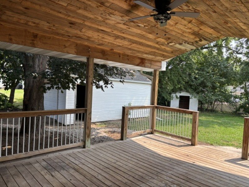 2048 Hillview Drive property image