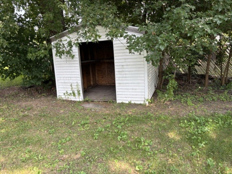 2048 Hillview Drive property image