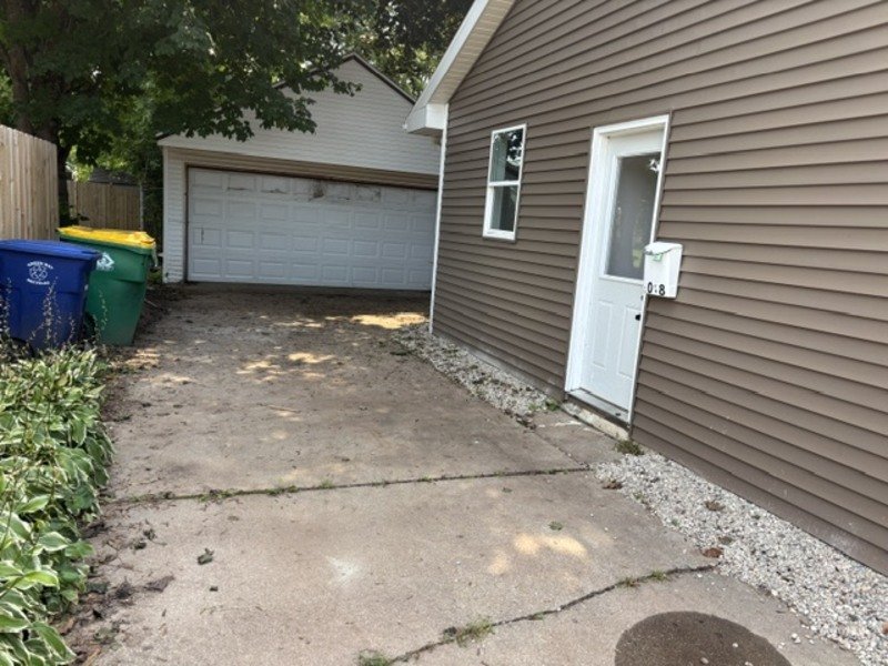 2048 Hillview Drive property image