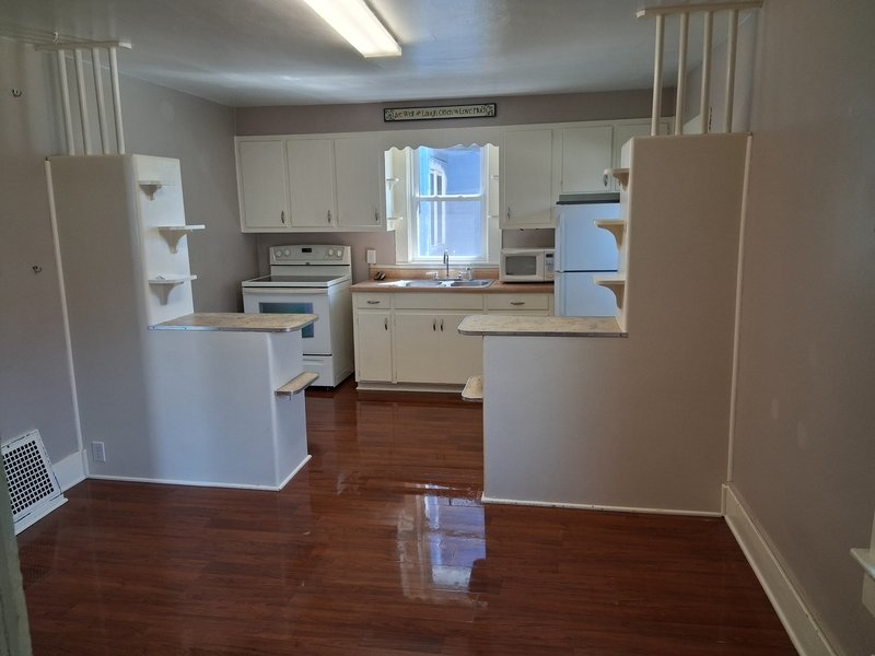 220 6th Street - Back property image