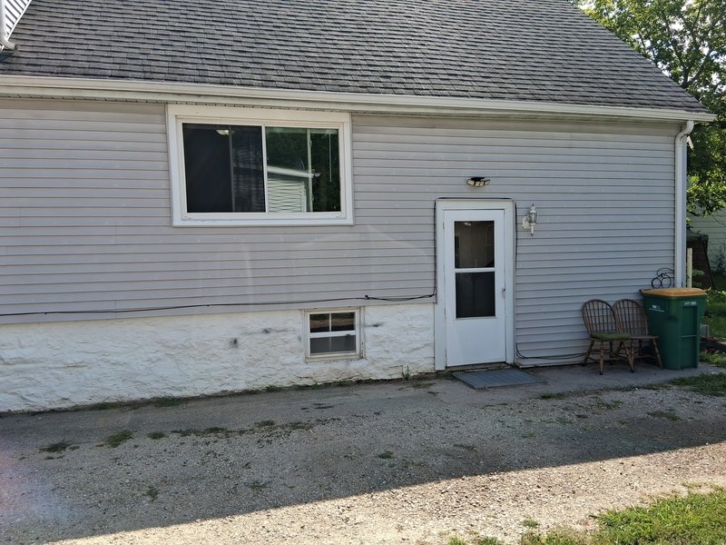 220 6th Street - Back property image