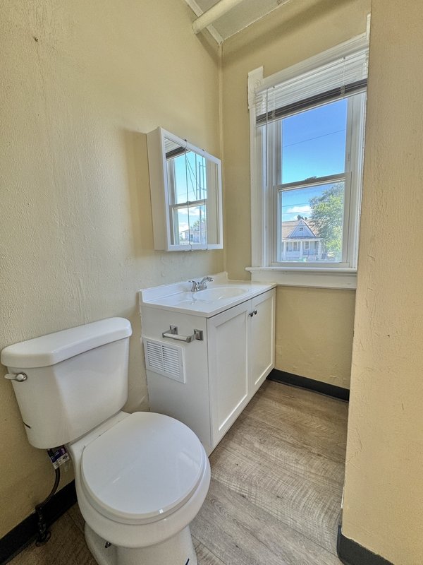 1460 Morrow Street - 2 property image