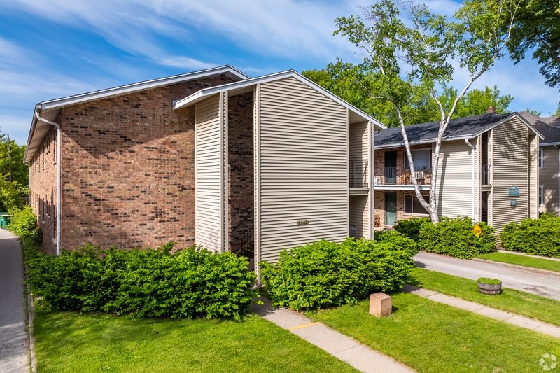 1138 East Walnut Street - K property image