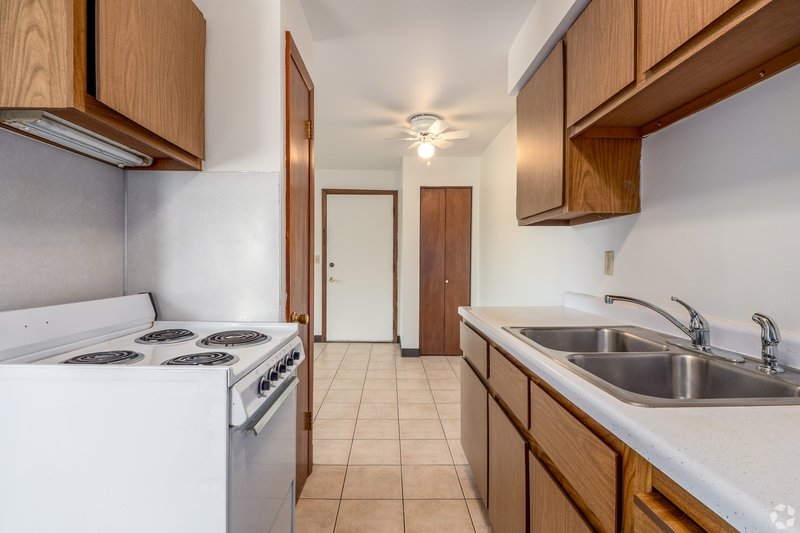 1138 East Walnut Street - K property image