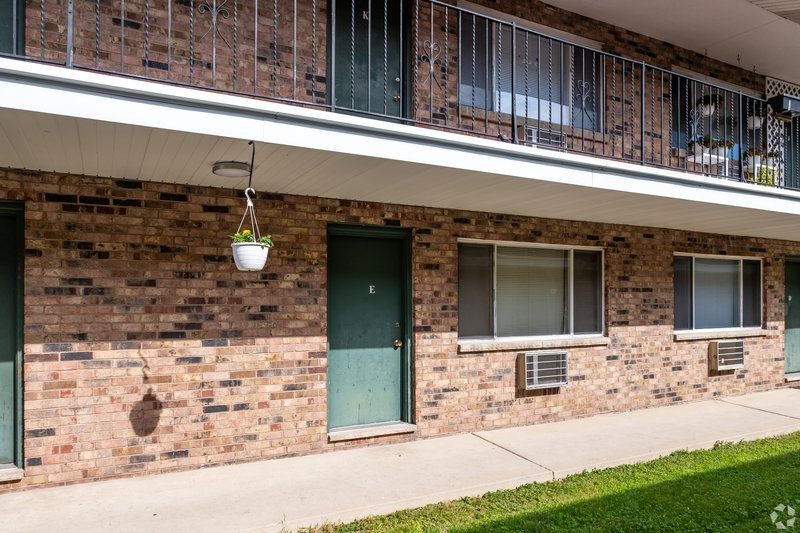 1138 East Walnut Street - K property image