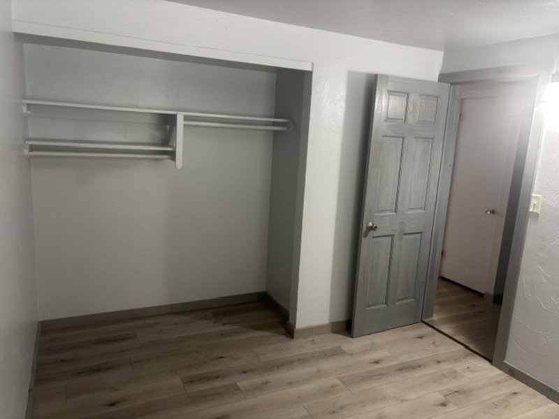 1433 Witzel Avenue - 2 property image