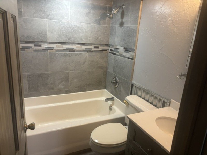 1433 Witzel Avenue - 2 property image