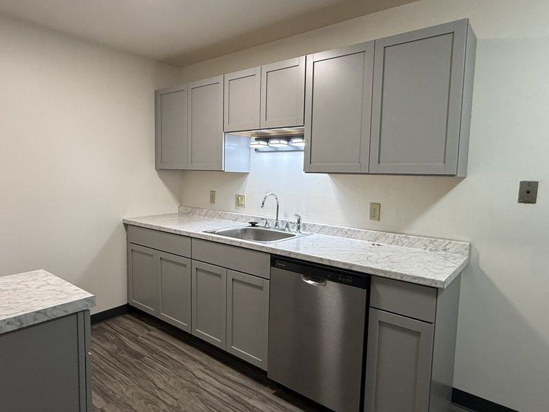 186 Morningside Dr. 13 English Meadows Apts property image