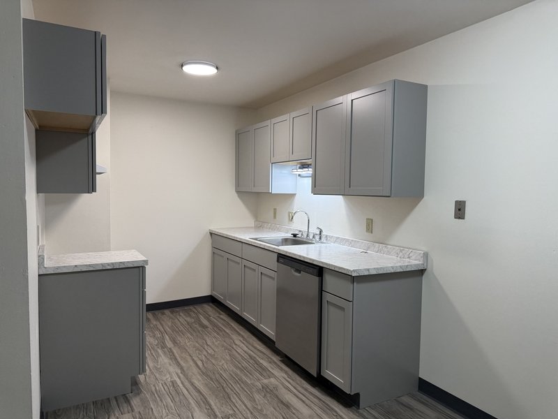186 Morningside Dr. 13 English Meadows Apts property image