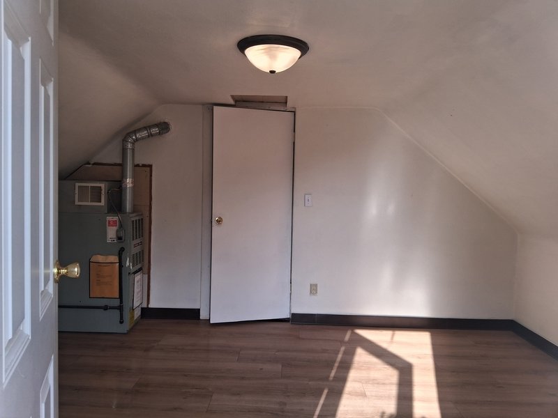 205 Walnut Street - Upper property image
