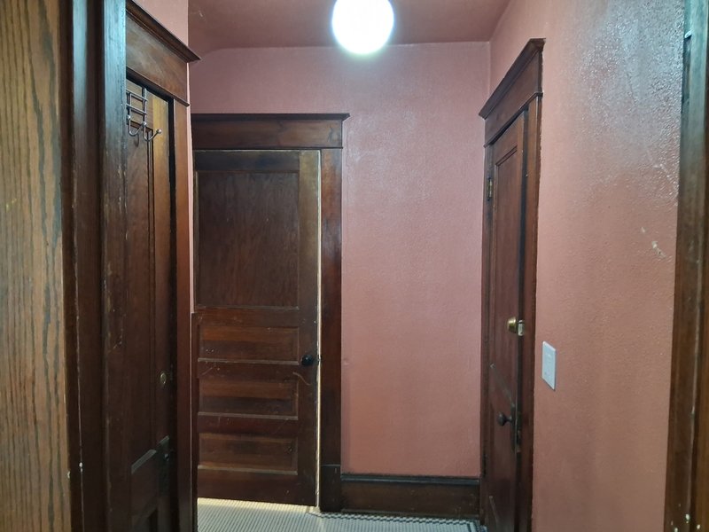 343 West 14th Avenue - 343 Lower property image