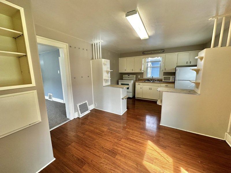 220 6th Street - Back property image