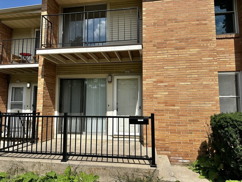 725 W 9th Ave property image