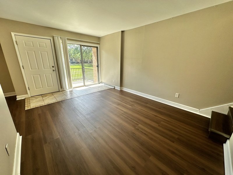 725 W 9th Ave property image
