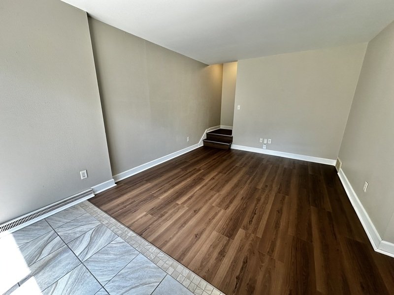 725 W 9th Ave property image