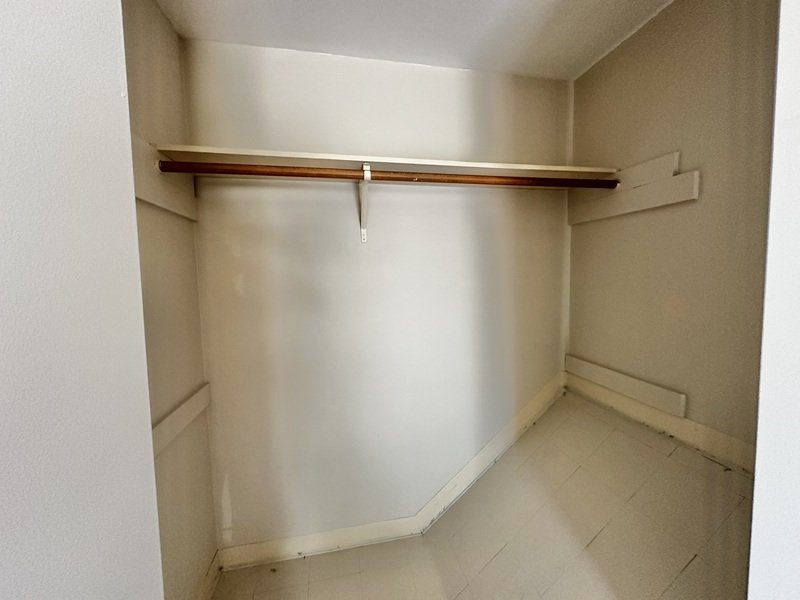 725 W 9th Ave property image