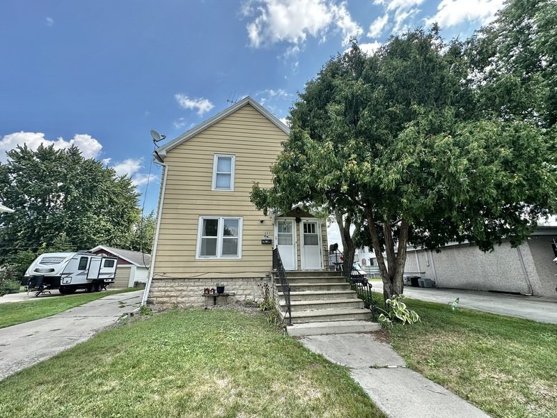 205 Walnut Street - Upper property image