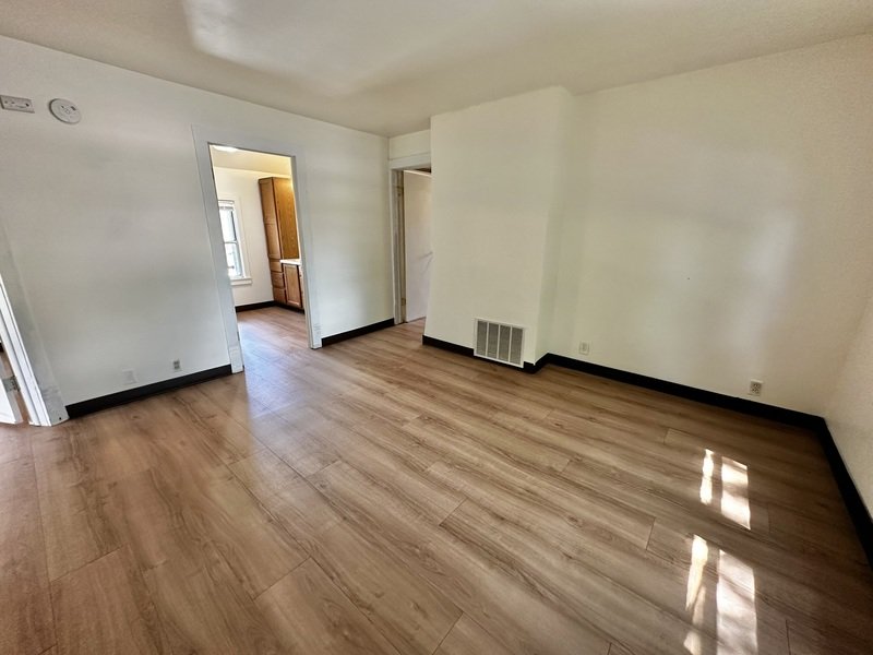 205 Walnut Street - Upper property image