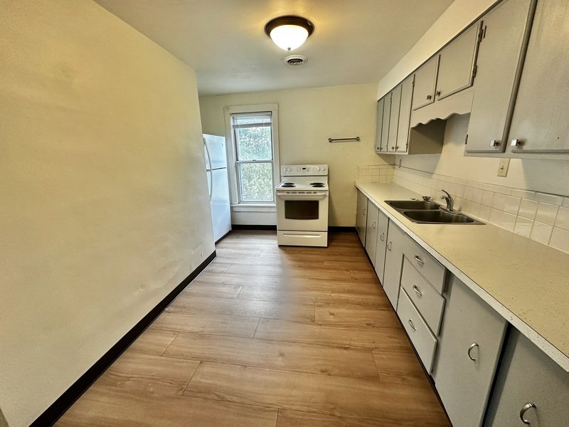 205 Walnut Street - Upper property image