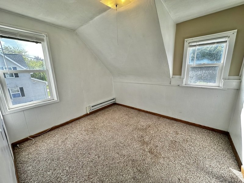 610 Church Avenue - Upper property image