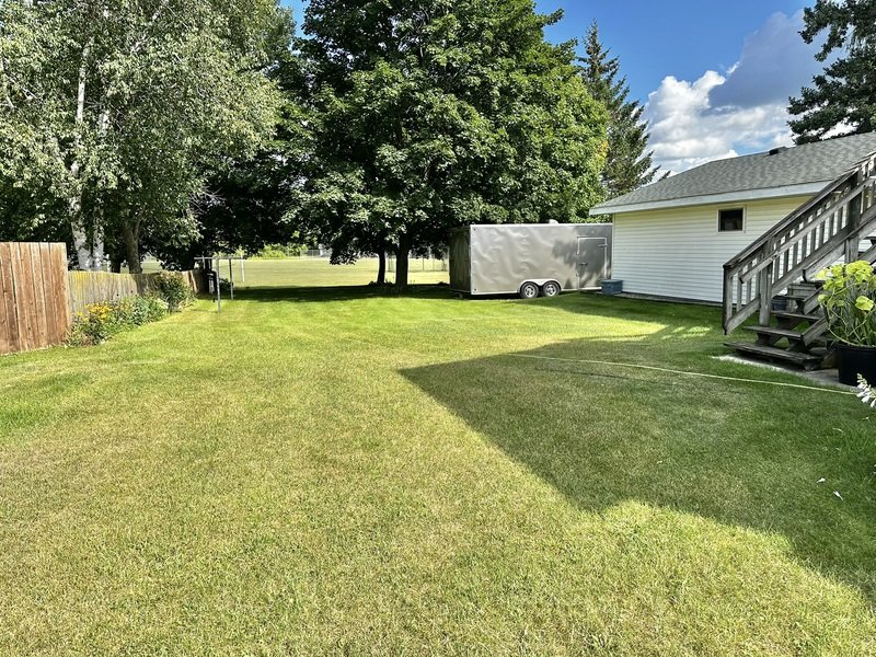610 Church Avenue - Upper property image