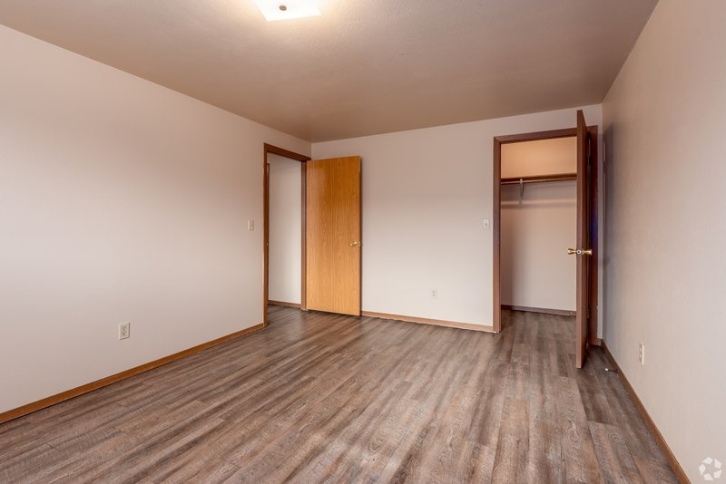 1721 Lenwood Avenue Unit 12 property image