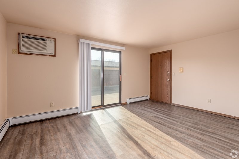 1721 Lenwood Avenue Unit 14 property image