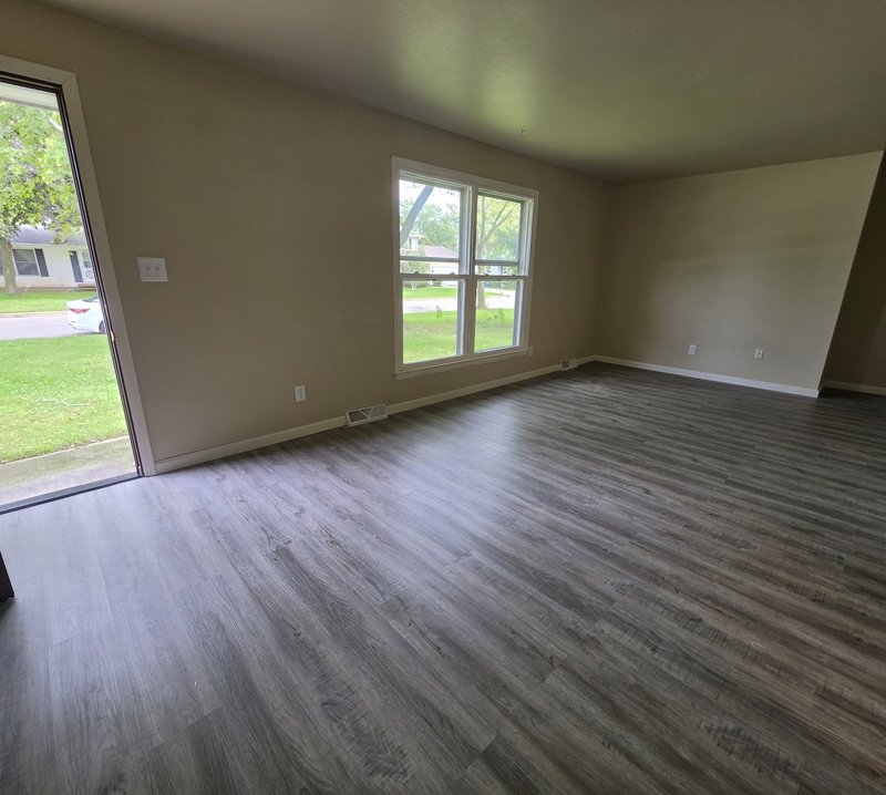 1216 Meadowview Drive property image