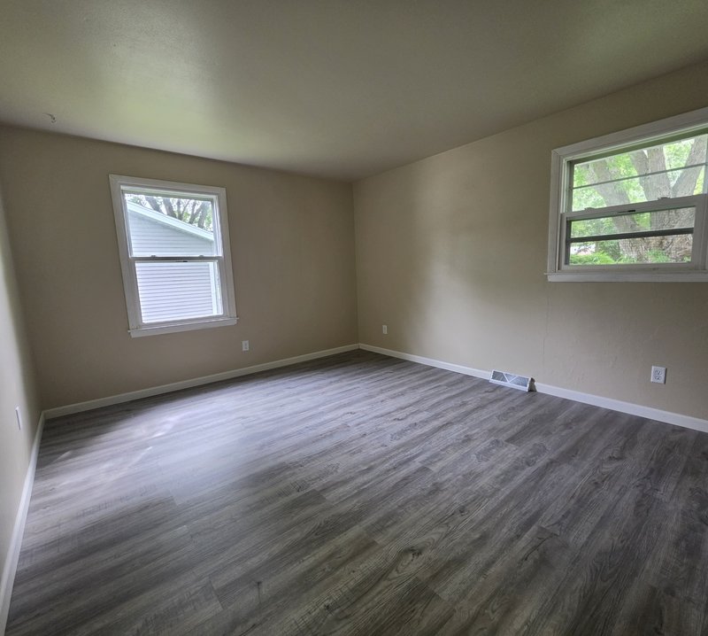 1216 Meadowview Drive property image